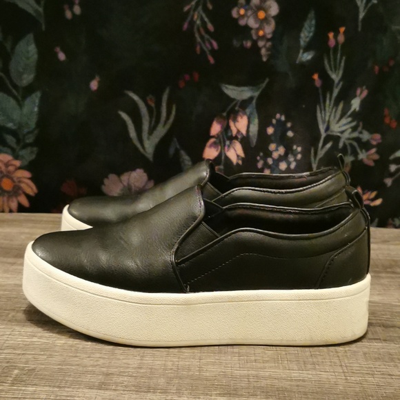 ALDO size 6 shoes - Picture 4 of 4